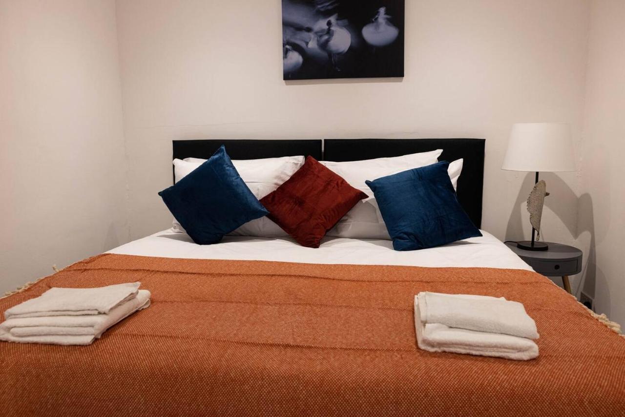 3 Bedroomflat-Free Parking-Wifi-Parking-8People Londyn Zewnętrze zdjęcie